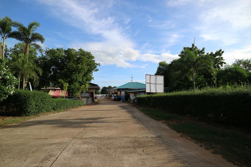 Pob Choke Residences Sattahip Buitenkant foto