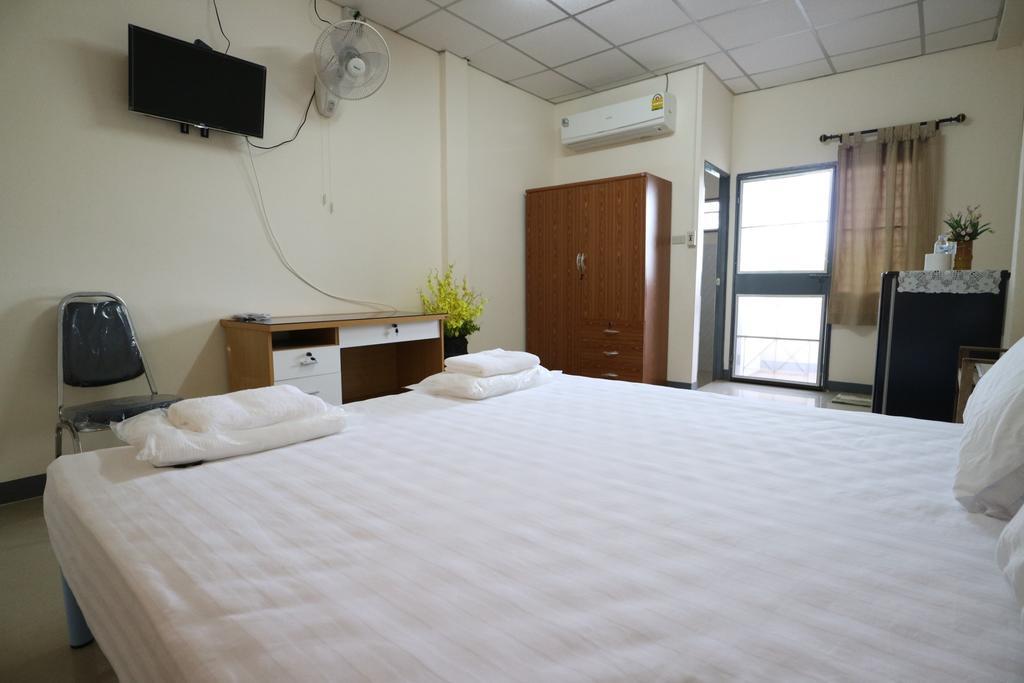 Pob Choke Residences Sattahip Buitenkant foto
